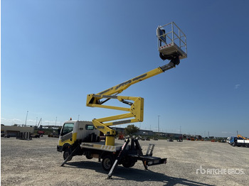 Autopacēlājs 2011 Nissan Cabstar 2011 Socage DA320 20 m on Bucket Truck: foto 4