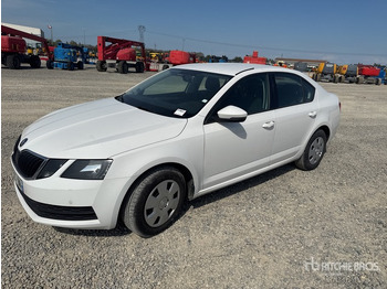 Vieglā automašīna 2020 Skoda Octavia Autovettura: foto 2