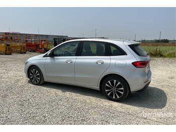 Vieglā automašīna MERCEDES-BENZ