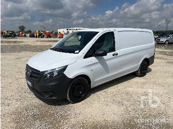 Kravas automašīna ar slēgto virsbūvi MERCEDES-BENZ