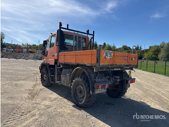 Kravas automašīna pašizgāzējs UNIMOG U300
