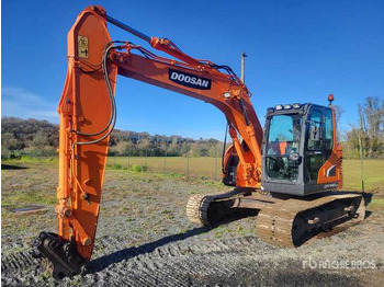 Kāpurķēžu ekskavators DOOSAN DX140