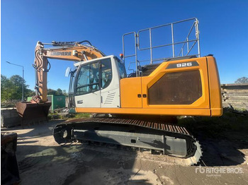 Kāpurķēžu ekskavators LIEBHERR R 926