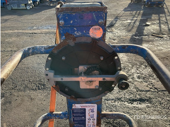 Torņa pacēlājs 2015 Power Tower Peco Vertical Mast Lift: foto 5 Torņa pacēlājs 2015 Power Tower Peco Vertical Mast Lift: foto 5