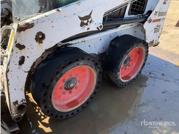 Kompaktiekrāvējs BOBCAT S450