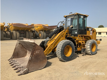 Riteņu iekrāvējs CATERPILLAR 930H