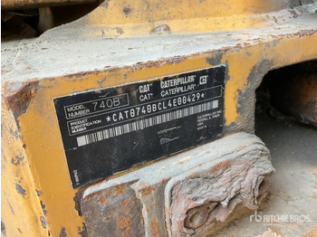 Artikulētias pašizgāzējs CATERPILLAR 740B