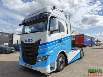 Vilcējs IVECO S-WAY