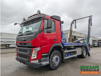 Būvgružu konteineru vedējs VOLVO FM 330