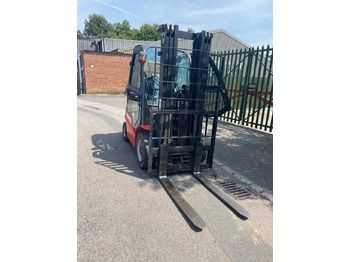 Dīzeļiekrāvējs Manitou Mi25D: foto 3 Dīzeļiekrāvējs Manitou Mi25D: foto 3