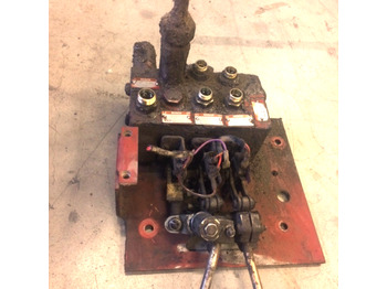 Hidrauliskais vārsts - Iekraušanas tehnika Control valve for Linde E15, Series 324: foto 3