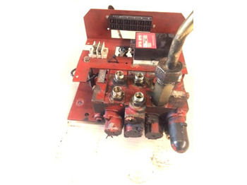 Hidrauliskais vārsts - Iekraušanas tehnika Hydraulic control valve for Linde E15, Series 324: foto 2