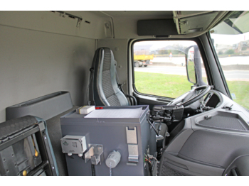 Interior photo 2: Autocisterna VOLVO FM Interior photo 2: Autocisterna VOLVO FM