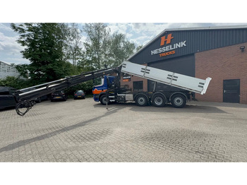 Kravas automašīna pašizgāzējs, Kravas auto ar manipulatoru DAF CF 85.360 8X2 3 Zijdige kipper HIAB 16 t/m kraan AHK Top condition: foto 3