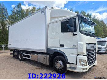 Izometriskais kravas automašīna DAF XF 106 440
