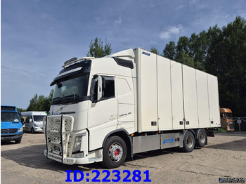 Izometriskais kravas automašīna VOLVO FH13 540