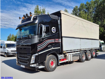 Kravas automašīna ar tentu VOLVO FH16 750
