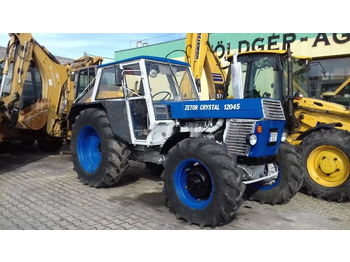 Traktors ZETOR