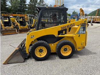 Kompaktiekrāvējs KOMATSU SK714