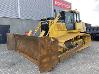 Buldozers KOMATSU D65