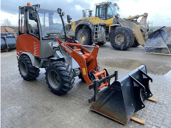 Mini iekrāvējs Weycor AR320 Cab: foto 5