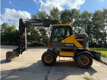 Riteņu ekskavators VOLVO EWR150E