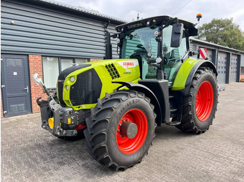Traktors CLAAS Arion 660