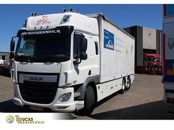 Kravas automašīna ar tentu DAF CF 330
