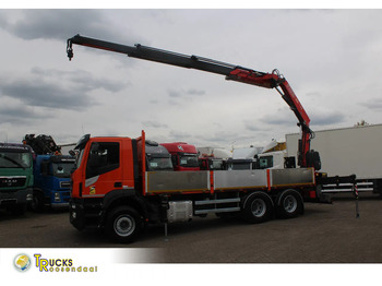 Kravas auto ar manipulatoru IVECO Stralis 420