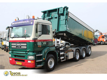 : fotogrāfija galvenē