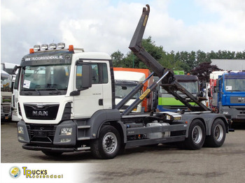Pacēlājs ar āķi MAN TGS 33.440