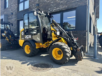 Mini iekrāvējs JCB