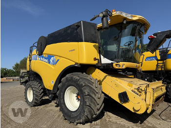 Labības kombains NEW HOLLAND CX series