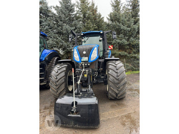 Traktors NEW HOLLAND T8