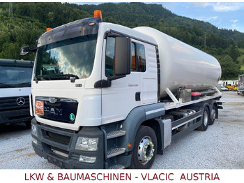 Autocisterna MAN TGS 26.360