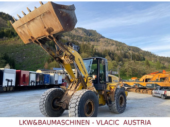 Riteņu iekrāvējs NEW HOLLAND W190B