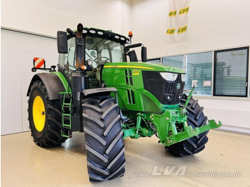 Traktors JOHN DEERE 6250R