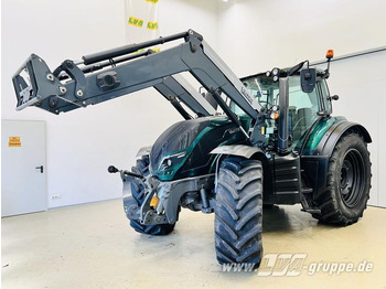 Traktors VALTRA T174