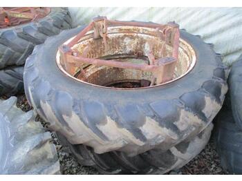 Riepas un diski - Traktors 13.6R38 med 4 punkts bespænding: foto 1