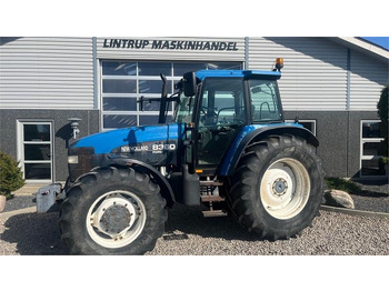 Traktors NEW HOLLAND 8360