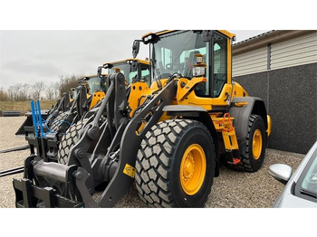 Riteņu iekrāvējs VOLVO L70H