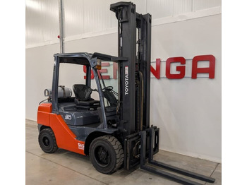 Gāzes iekrāvējs TOYOTA FGF 30