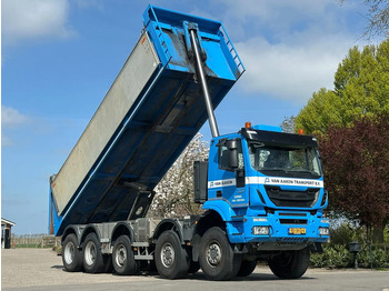 Kravas automašīna pašizgāzējs IVECO Trakker