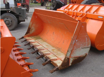 Iekrāvēja kauss Fiat Hitachi W110 -: foto 2