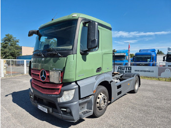 Vilcējs MERCEDES-BENZ Actros 1843