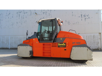 Pneimatiskais veltnis Hamm HP180 i: foto 5