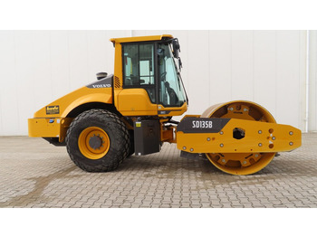 Vibrorullis VOLVO SD135B