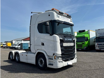 Vilcējs SCANIA S 580