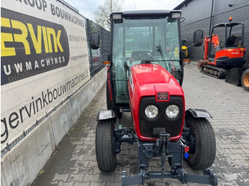 Traktors Massey Ferguson 1547: foto 3