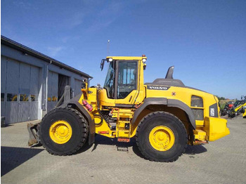 Riteņu iekrāvējs VOLVO L120H